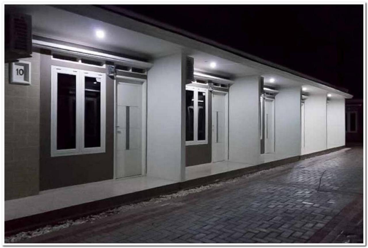 Syukur Guesthouse Syariah Near Exit Toll Cikopo Redpartner Cikampek Exterior foto